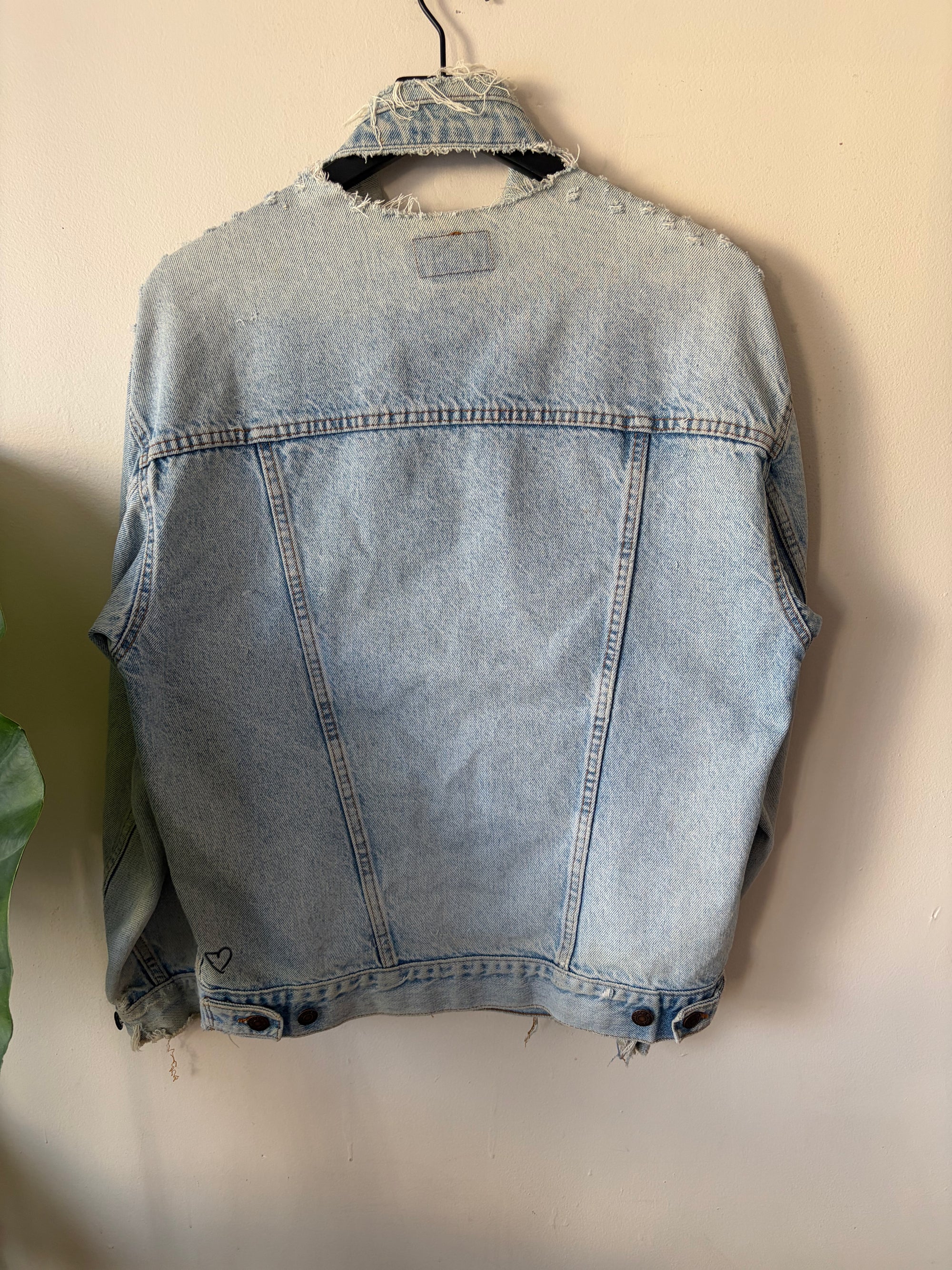 90s Thrashed Light Wash Levi’s Type 3 Denim Jacket